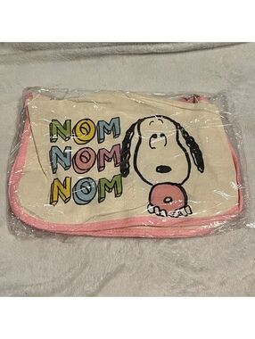 Snoopy Nom Nom pink trim shoulder bag
